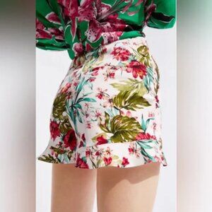 Zara | Tropical Floral Shorts with Ruffle Hem - NWOT 🤩